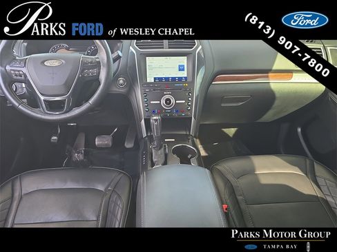 Certified 2018 Ford Explorer Platinum image 11