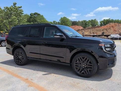 New 2026 Ford Expedition Platinum AWD/4WD image 2
