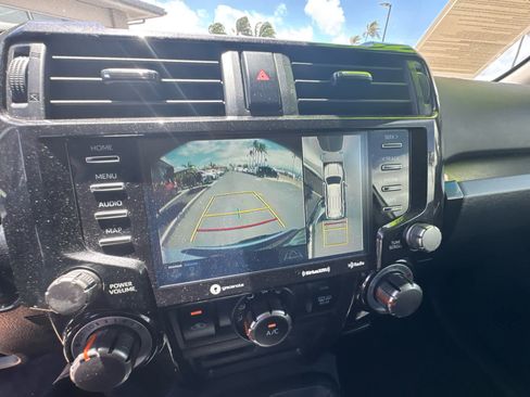 Used 2022 Toyota 4Runner TRD Off-Road Premium AWD/4WD image 22