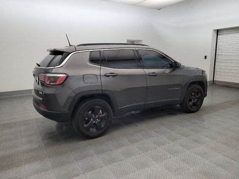 Used 2017 Jeep Compass Latitude w/ Popular Equipment Group AWD/4WD image 10