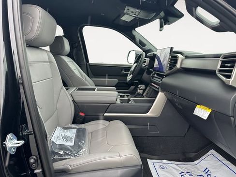 New 2026 Toyota Tundra Limited AWD/4WD image 15