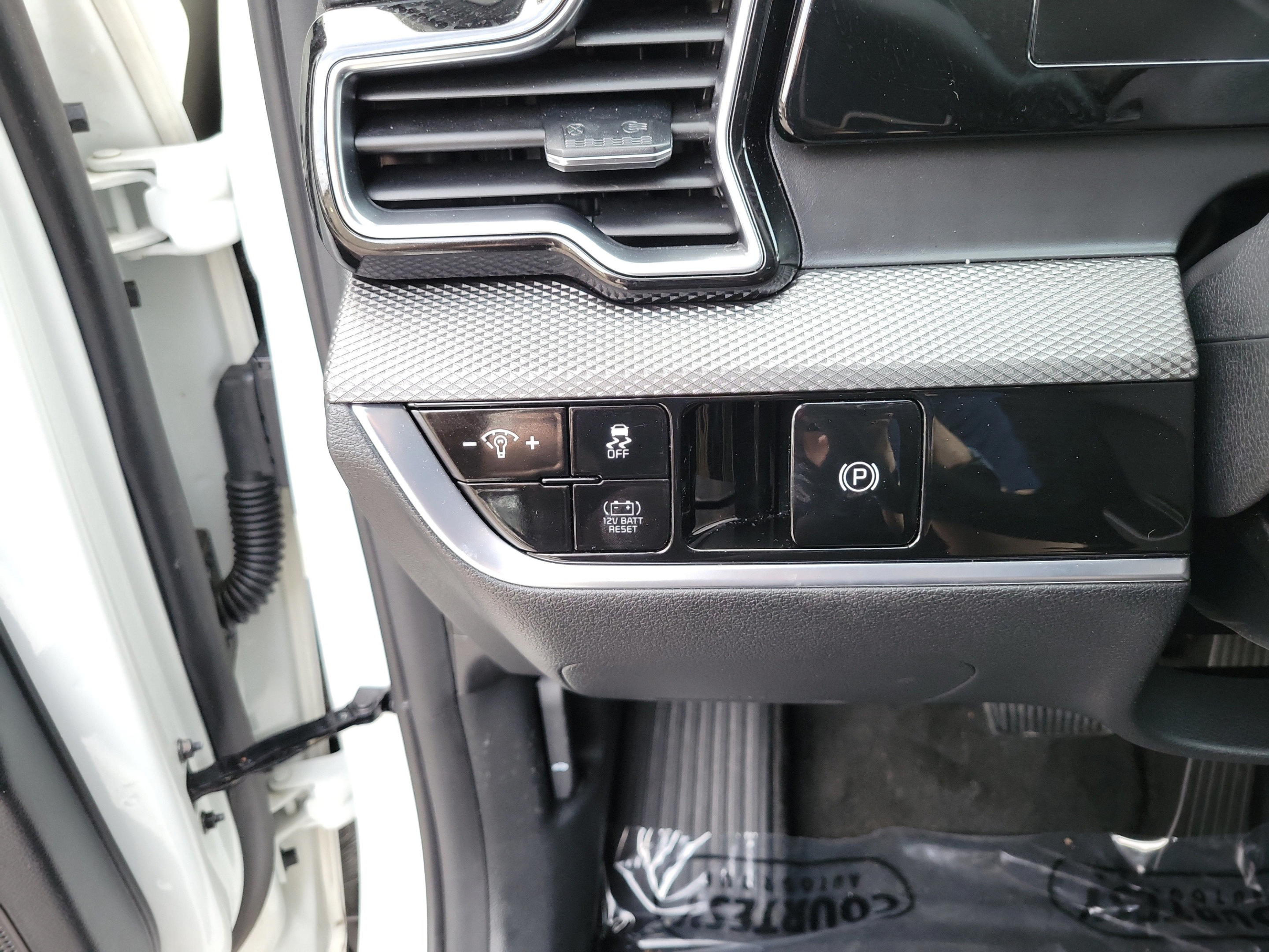 Certified 2023 Kia Sportage LX FWD image 30