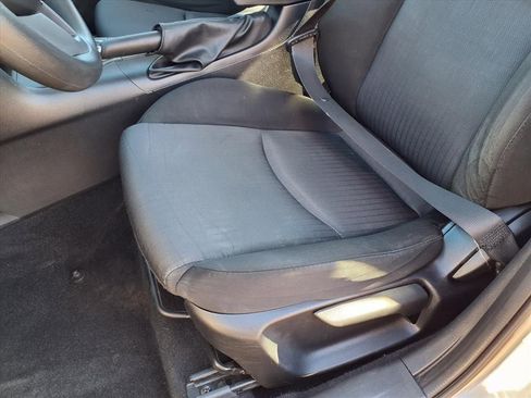 Used 2015 MAZDA MAZDA3 i SV image 23