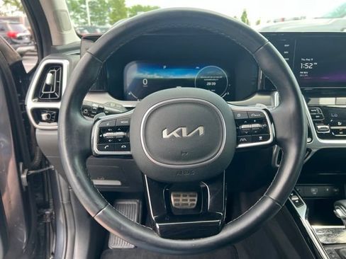 Certified 2023 Kia Sorento SX AWD/4WD image 14