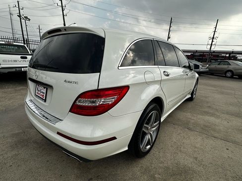 Used 2012 Mercedes-Benz R 350 4MATIC image 4