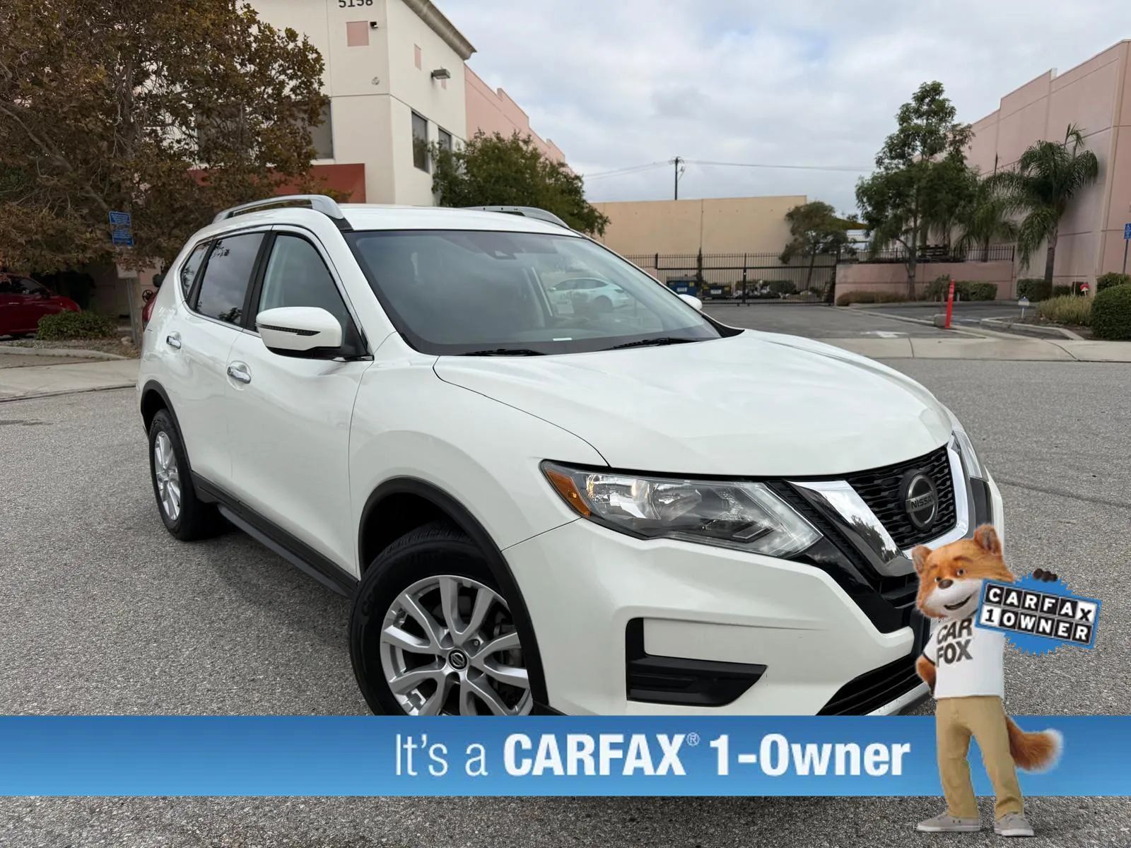 Used 2020 Nissan Rogue SV AWD/4WD image 2