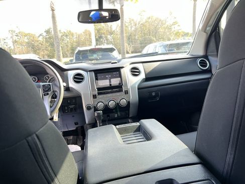 Used 2017 Toyota Tundra SR5 w/ TRD Off Road Package image 31