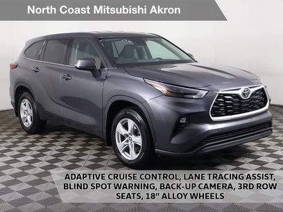Used 2022 Toyota Highlander LE