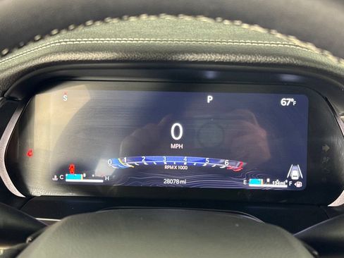 Certified 2025 Jeep Grand Cherokee L Limited w/ Luxury Tech Group II AWD/4WD image 24