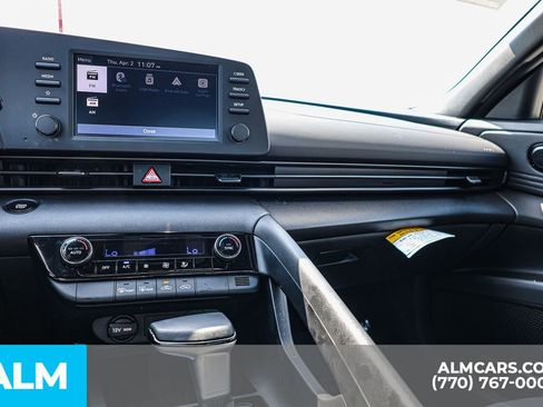 Used 2025 Hyundai Elantra Sport image 38