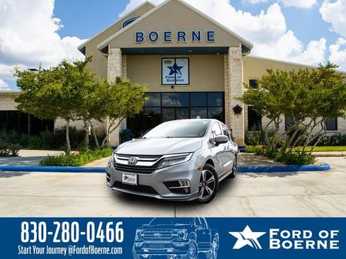 Used 2018 Honda Odyssey Touring image 1