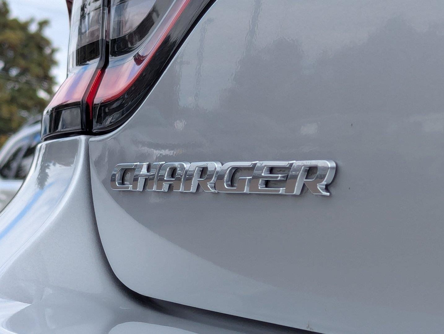 Used 2019 Dodge Charger SXT RWD image 32