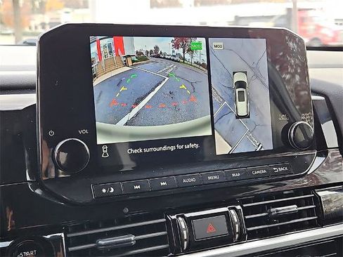 Certified 2025 Nissan Pathfinder Platinum w/ Cargo Package image 23