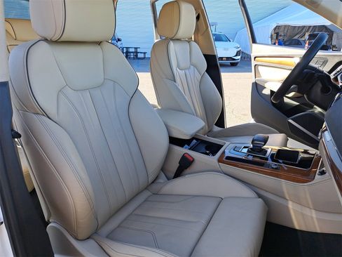 Used 2023 Audi Q5 e Premium Plus w/ Premium Plus Package image 10