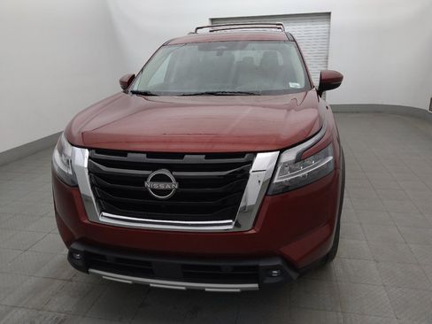 Used 2022 Nissan Pathfinder SL FWD image 15