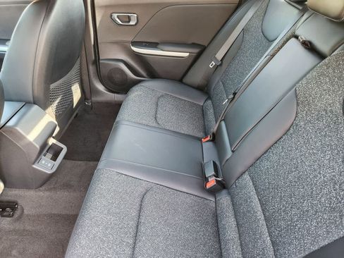 New 2025 Kia K4 GT-Line image 24