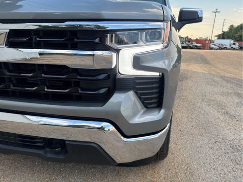 New 2026 Chevrolet Silverado 1500 LT w/ Leather Package AWD/4WD image 9