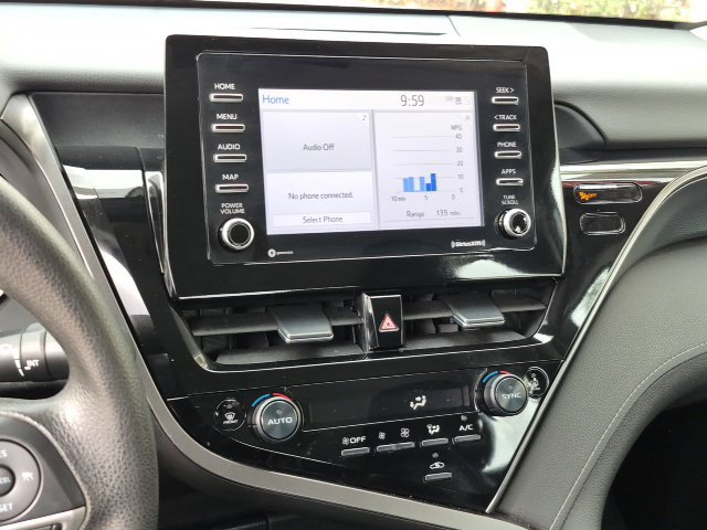 Used 2022 Toyota Camry LE FWD image 14