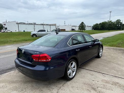 Used 2015 Volkswagen Passat TDI SE FWD image 6