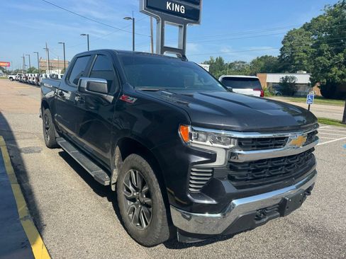 Used 2024 Chevrolet Silverado 1500 LT w/ Z71 Off-Road Package AWD/4WD image 7