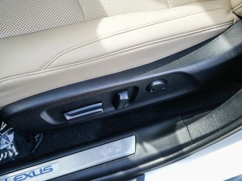 Used 2022 Lexus RX 450h AWD w/ Premium Package image 21