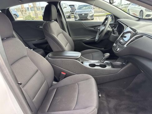 Used 2024 Chevrolet Malibu LT FWD image 11