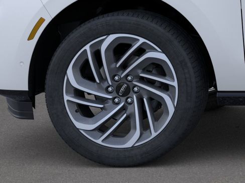New 2026 Lincoln Navigator Reserve AWD/4WD image 19