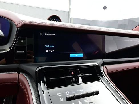 Certified 2025 Porsche Panamera 4 AWD/4WD image 10