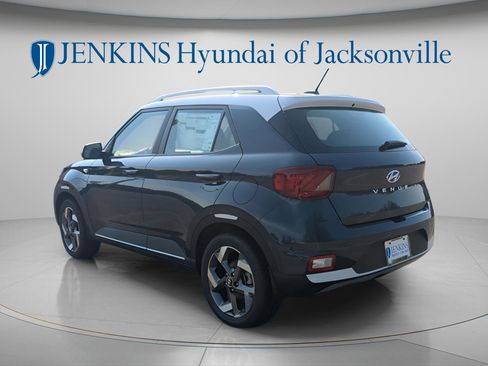 New 2025 Hyundai Venue Limited FWD image 5