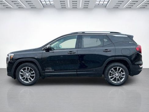 Used 2024 GMC Terrain SLT image 7