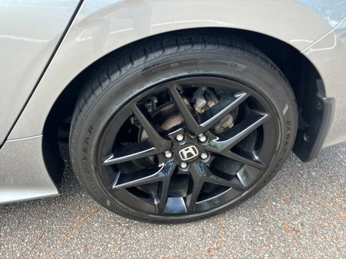 Used 2023 Honda Civic Sport image 12