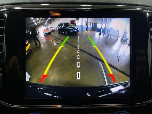 Used 2021 Jeep Grand Cherokee Laredo X image 11