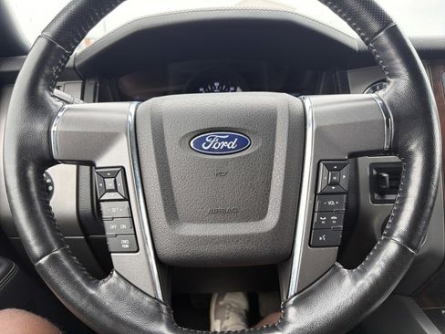 Used 2017 Ford Expedition EL Platinum AWD/4WD image 25