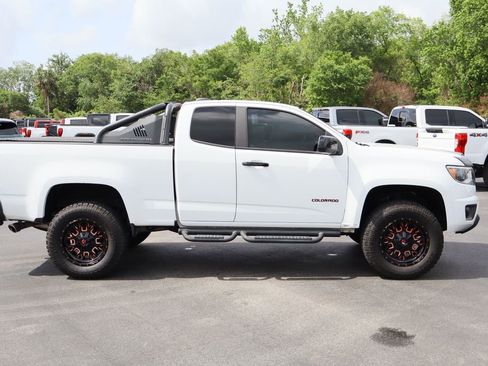 Used 2018 Chevrolet Colorado LT w/ Redline Special Edition image 9