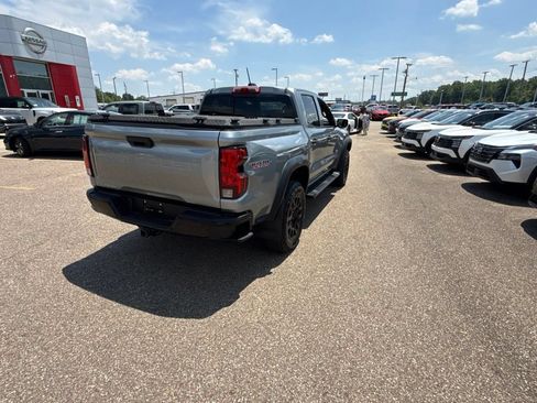 Used 2023 Chevrolet Colorado Trail Boss AWD/4WD image 8