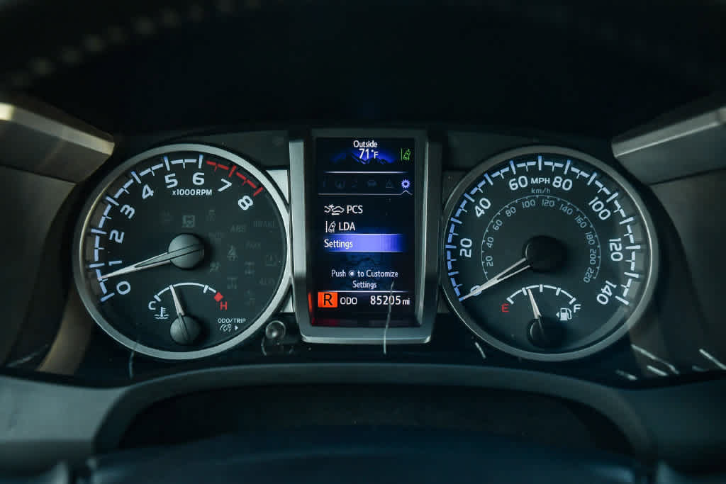 Certified 2022 Toyota Tacoma SR5 RWD image 24