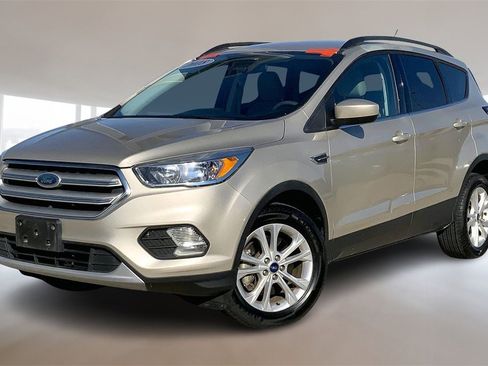 Used 2018 Ford Escape SE image 1