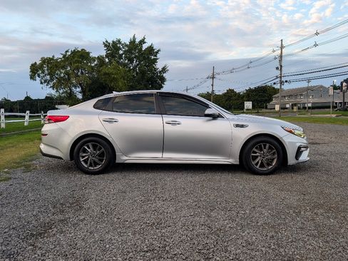 Used 2020 Kia Optima LX FWD image 4