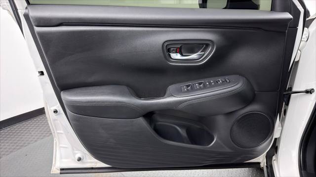 Used 2023 Honda HR-V LX image 13