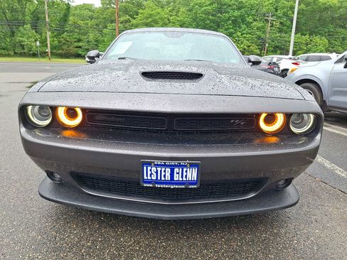 Used 2022 Dodge Challenger R/T w/ Blacktop Package RWD image 2