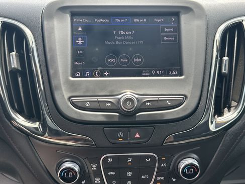 Used 2024 Chevrolet Equinox RS FWD image 29