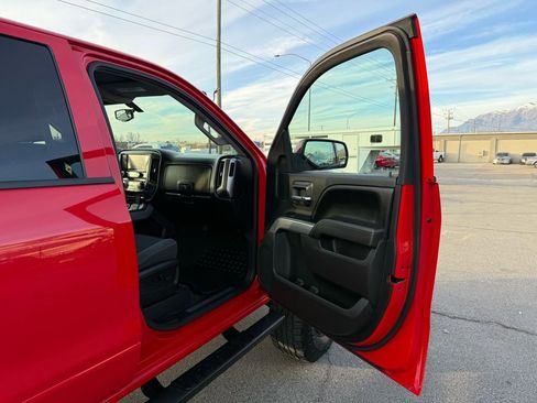 Used 2017 Chevrolet Silverado 1500 LT image 16