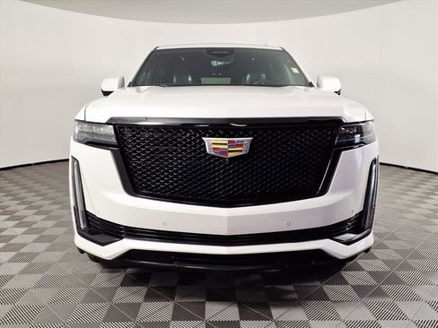 Certified 2022 Cadillac Escalade Sport Platinum w/ Heavy-Duty Trailer Package image 2