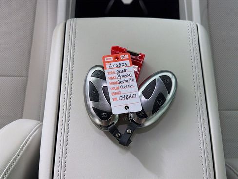 Used 2025 Hyundai Santa Fe SEL AWD/4WD image 31