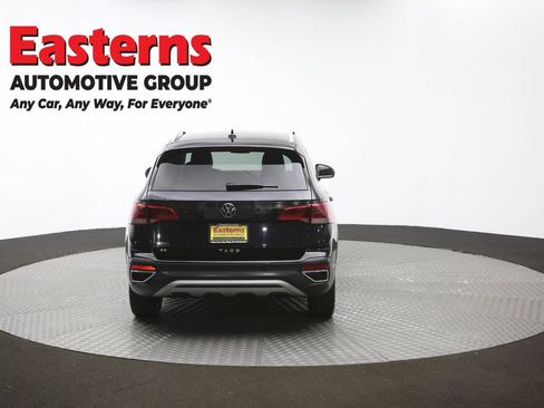 Used 2024 Volkswagen Taos SE image 36