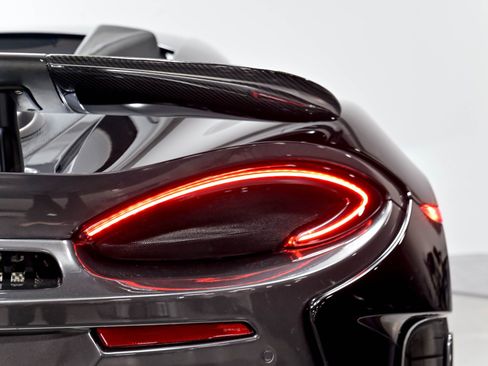 Used 2019 McLaren 600LT RWD image 43