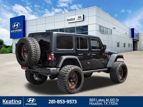 Used 2025 Jeep Wrangler Unlimited Sport AWD/4WD image 5