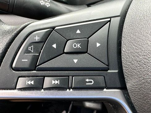 Used 2023 Nissan Sentra SV FWD image 18