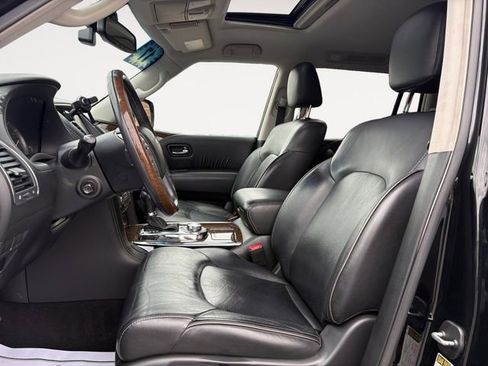 Used 2017 INFINITI QX80 4WD image 9