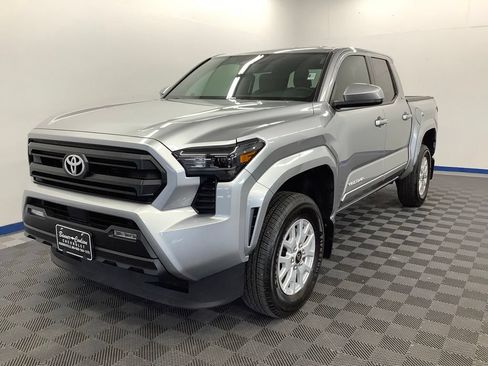 Used 2024 Toyota Tacoma SR5 AWD/4WD image 1